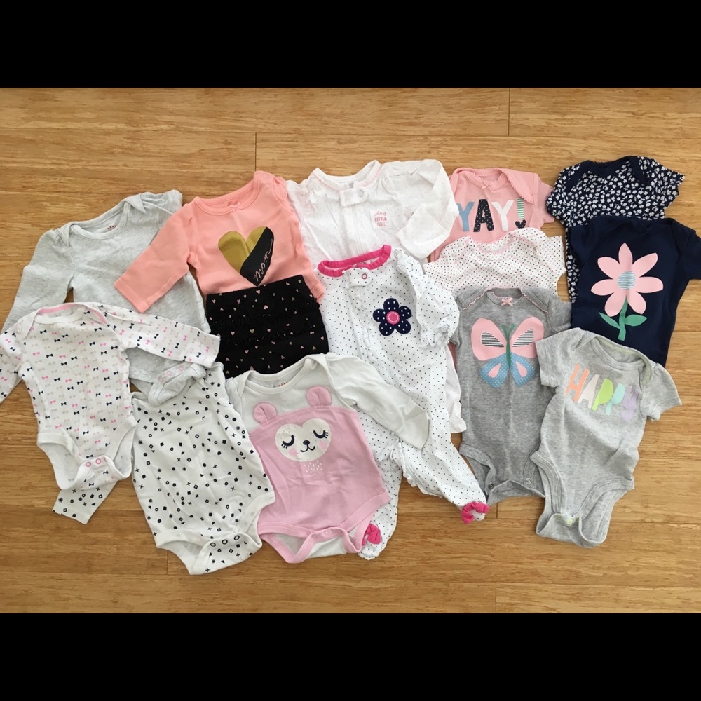 Lot of newborn girls clothing
